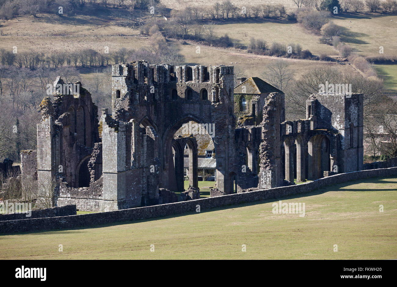Die Ruinen des Augustiner Llanthony Abtei oder Priory, in der schwarze Mts von Wales Stockfoto