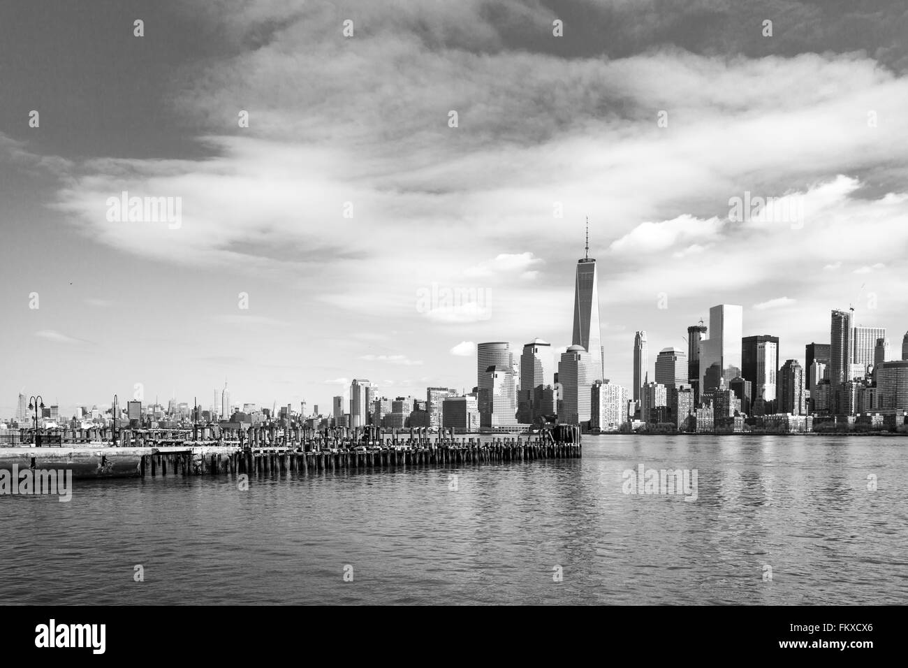 Ein Blick auf Manhattan vom Liberty State Park am 6. März 2016 gesehen. Stockfoto