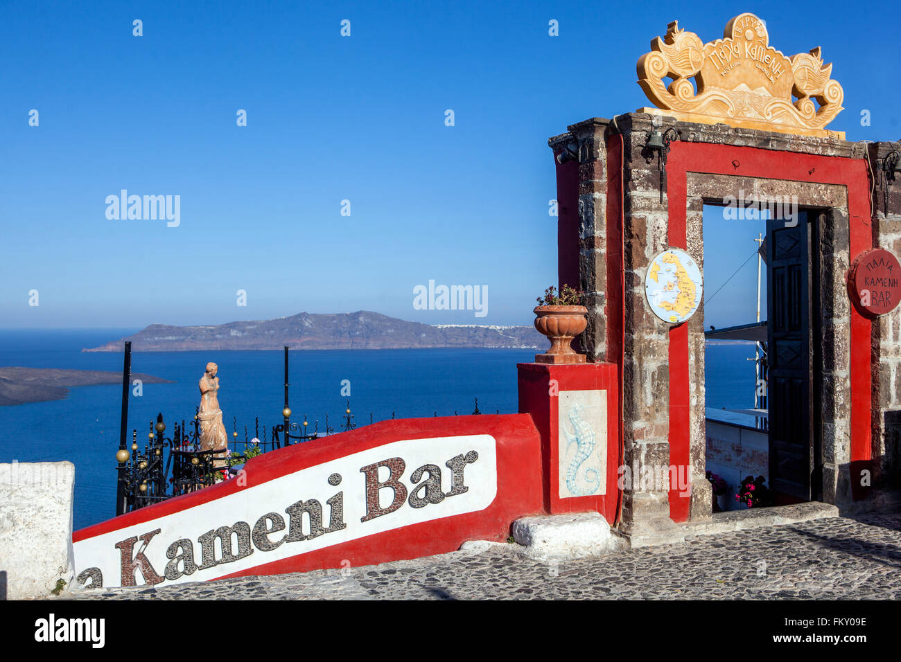 Eintritt in die Cocktailbar Palia Kameni über Sea Thira Santorini Bar Griechenland Inseln Stockfoto