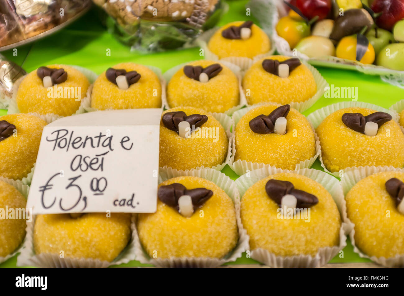 Polenta e Osei, typisches Gebäck, Città Alta, Bergamo, Lombardei