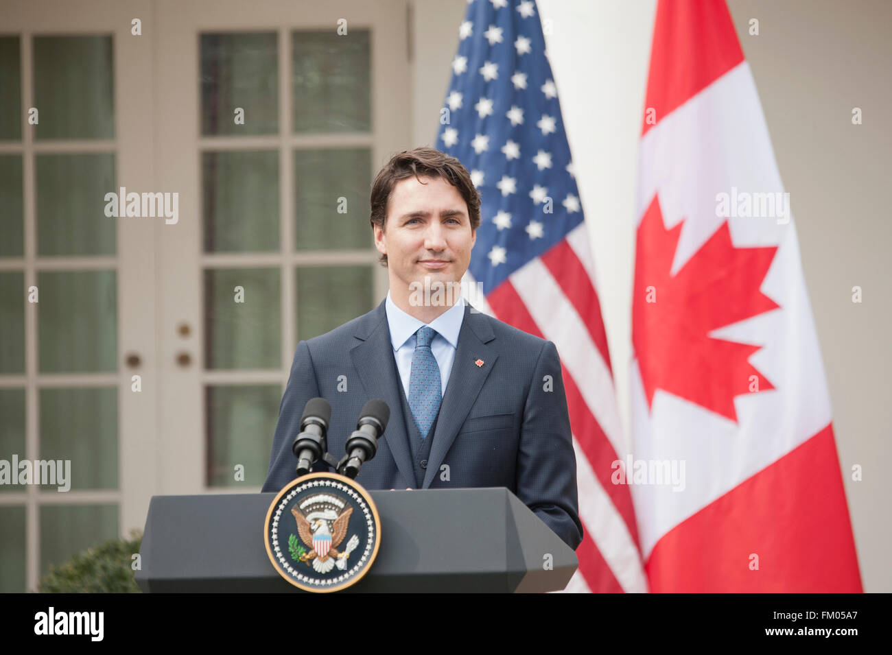 Washington DC, USA. 10. März 2016. -White House Rose Garden Premierminister Justin Trudeau nimmt an einer gemeinsamen Pressekonferenz mit Präsident Barack Obama im Weißen Haus. Bildnachweis: Patsy Lynch/Alamy Live-Nachrichten Stockfoto