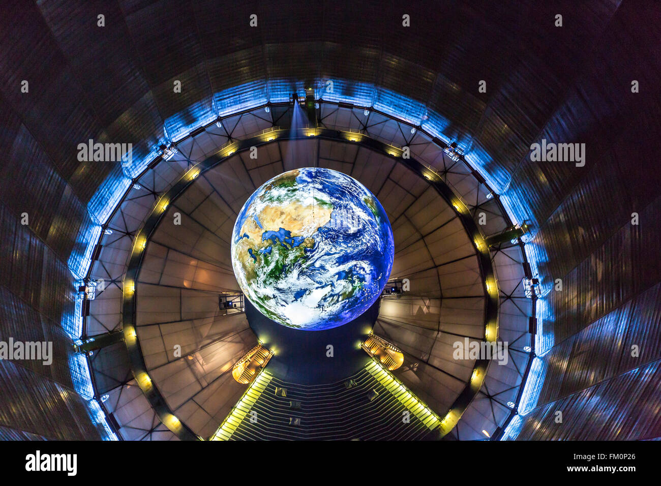 Der Gasometer in Oberhausen, Deutschland, höchste Ausstellungshalle Europas, 117 Meter Höhe, neue Ausstellung, Wunder der Natur, Stockfoto