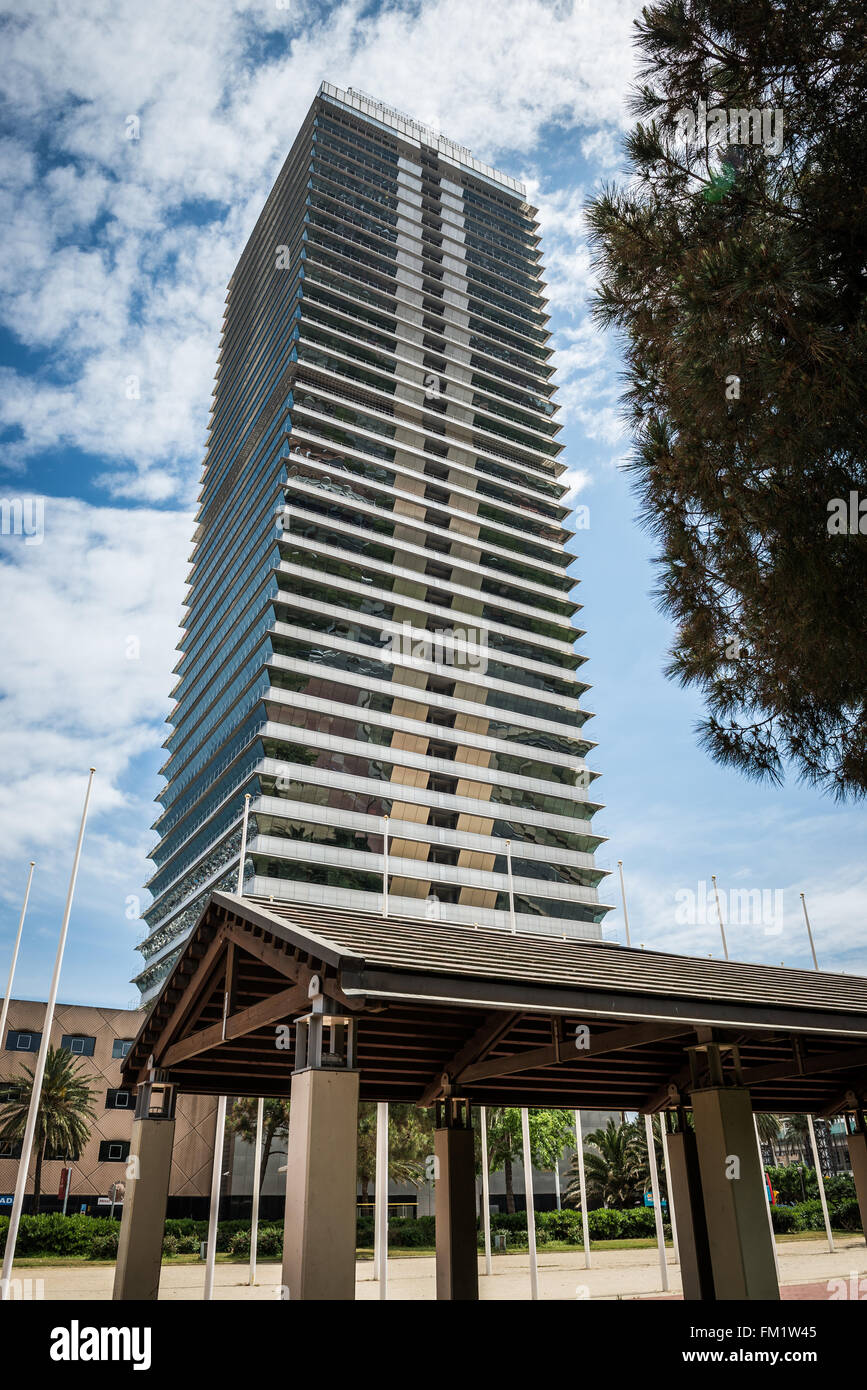 Torre Mapfre Wolkenkratzer im Olympischen Hafen, Barcelona, Spanien Stockfoto