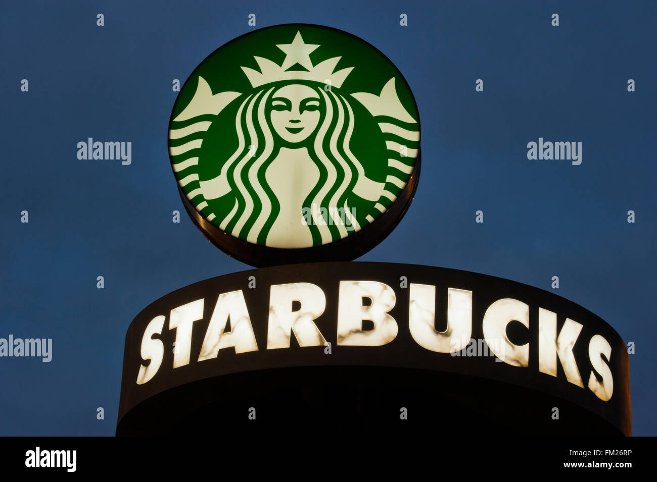 Starbucks-Logo am Eingang zur Unternehmenszentrale, Seattle, Washington Stockfoto