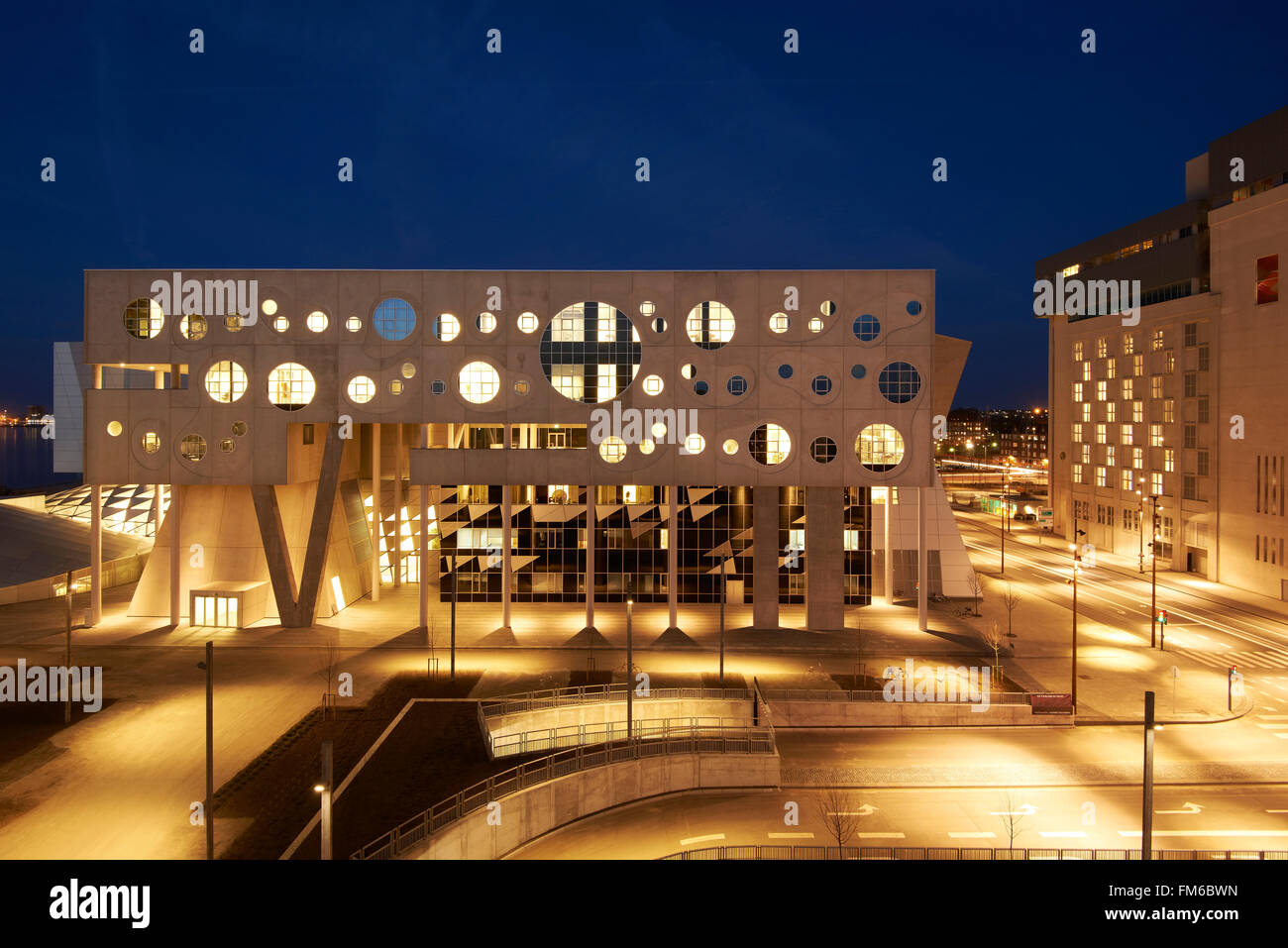 Haus der Musik in Aalborg, entworfen von Coop Himmelb (l) au. Stockfoto