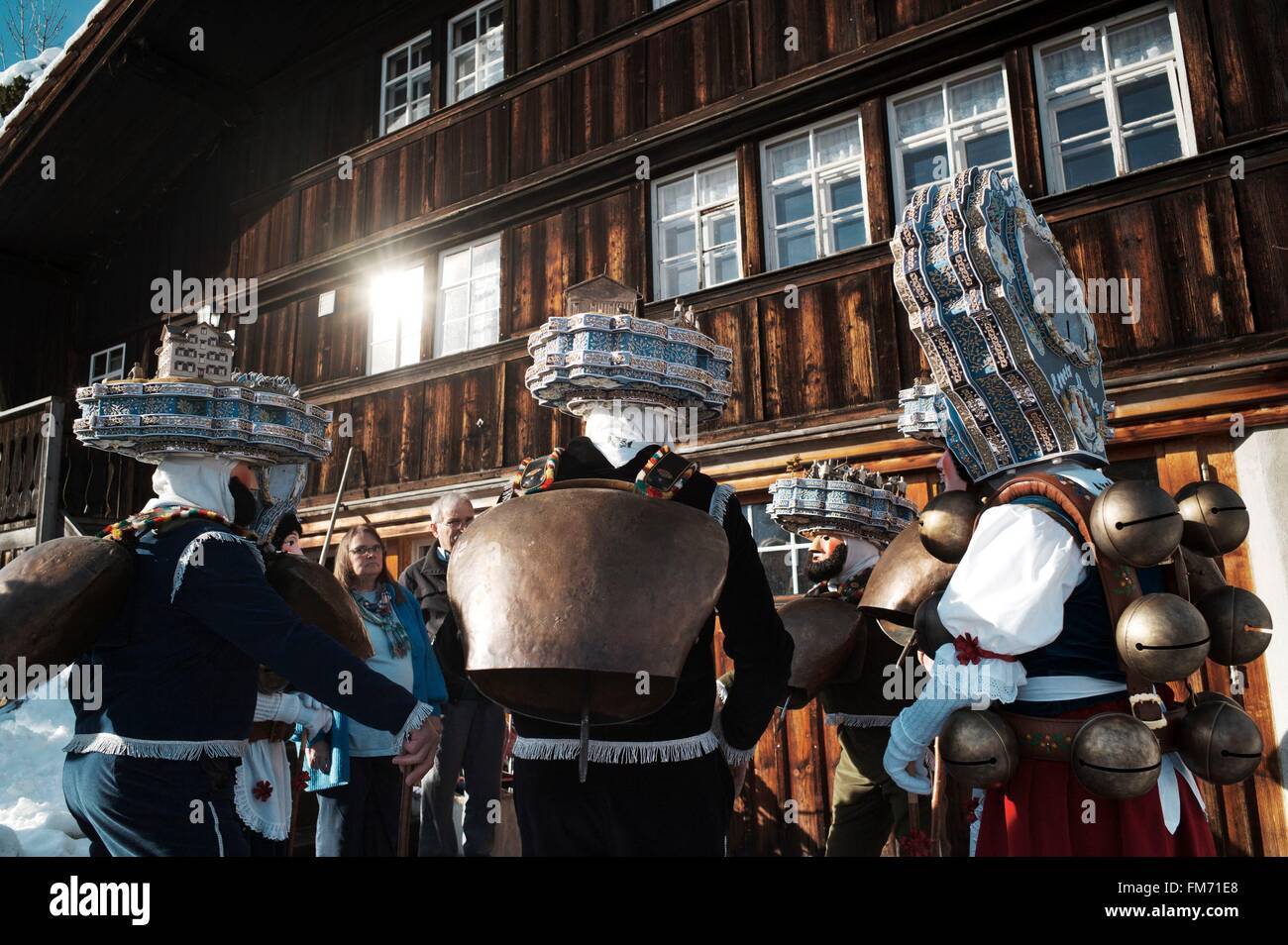 schweizer-appenzeller-urn-sch-silvesterchlausen-new-year-eve
