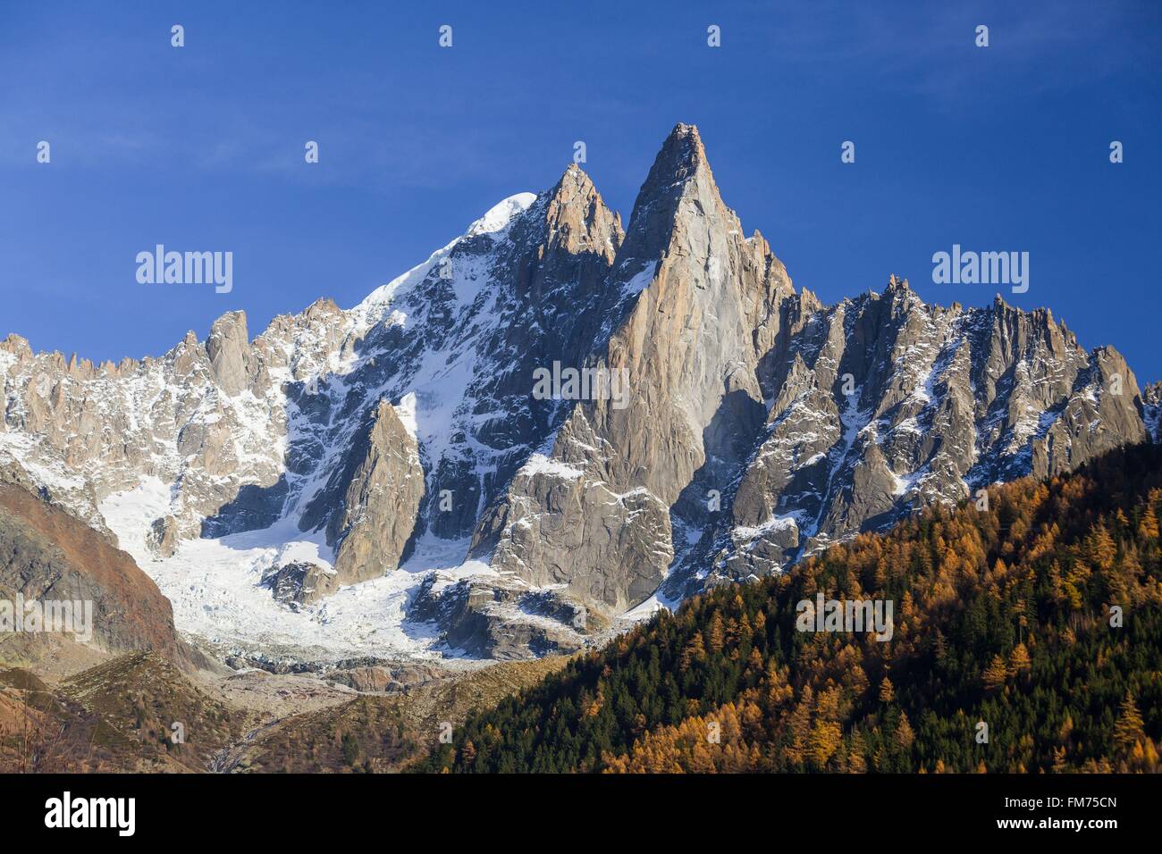 Frankreich, Haute Savoie, Chamonix, Mont Blanc, Aiguille Verte und Aiguille du Dru Stockfoto