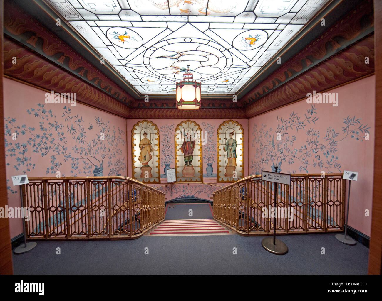 Das Treppenhaus im ersten Stock des Royal Pavilion in Brighton Stockfoto