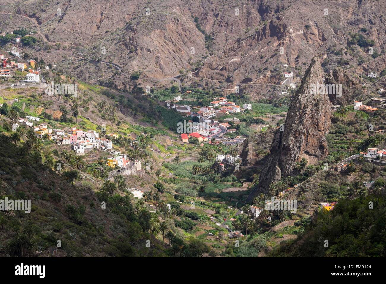 Spanien, Kanarische Inseln, La Gomera Insel erklärt ein Biosphärenreservat der UNESCO, Hermigua Dorf im Norden der Insel umgeben von hohen Bergen Stockfoto