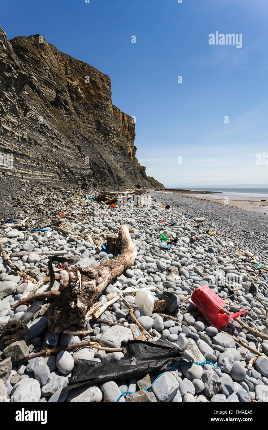 Müll am Strand. Stockfoto