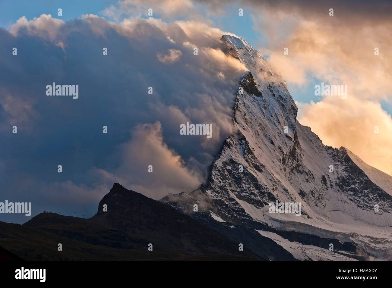 Schweiz, Kanton Wallis, Zermatt, das Matterhorn (4478 m) Stockfoto