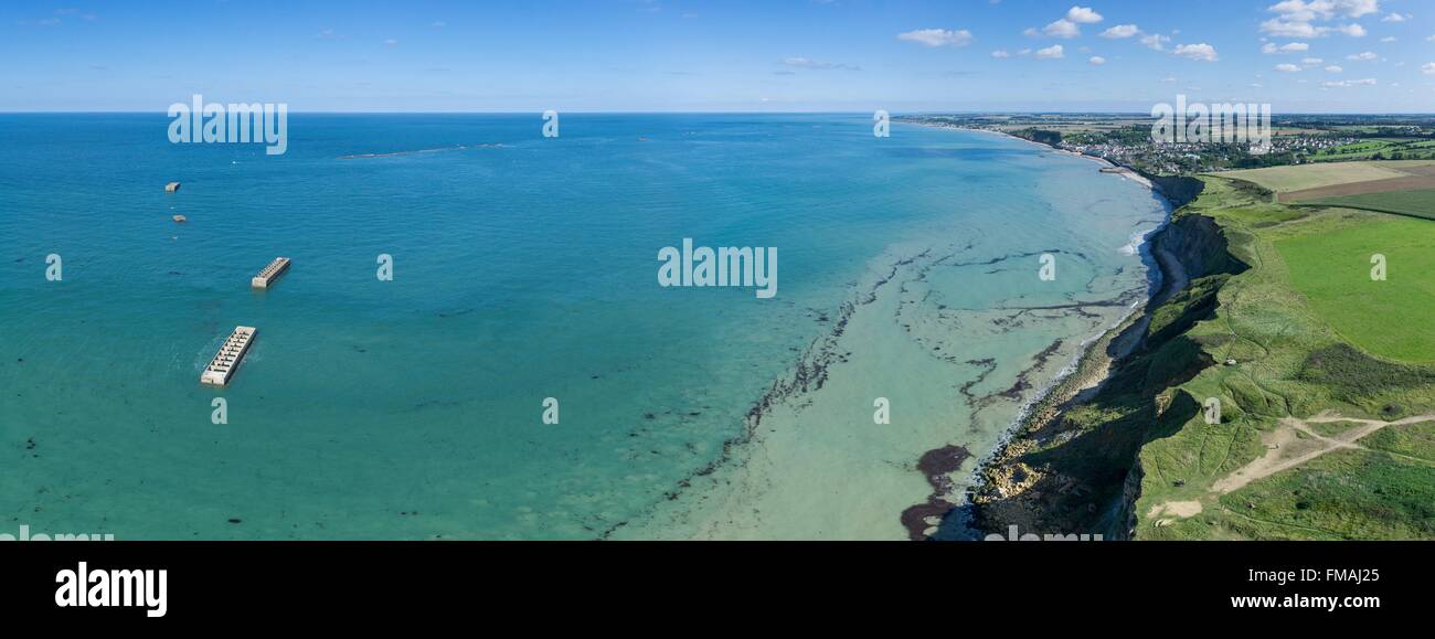 Frankreich, Calvados, Arromanches-Les-Bains, Mulberry B bleibt, Port Winston, Phoenix Wellenbrecher (Luftbild) Stockfoto