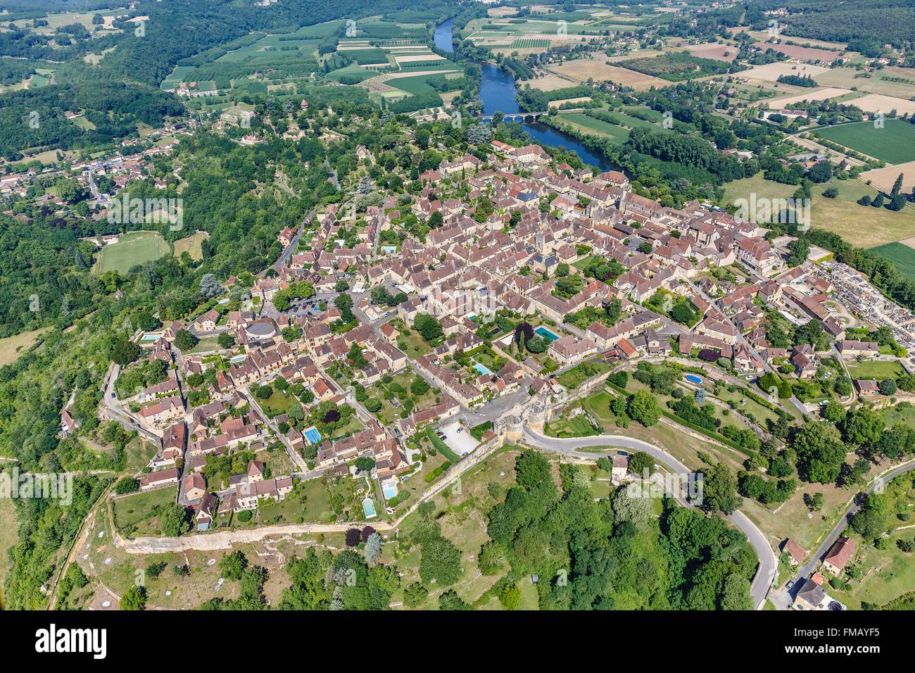 Frankreich, Dordogne, Domme, etikettiert, Les Plus Beaux Dörfer de France (die schönsten Dörfer Frankreichs), das Dorf und La Stockfoto