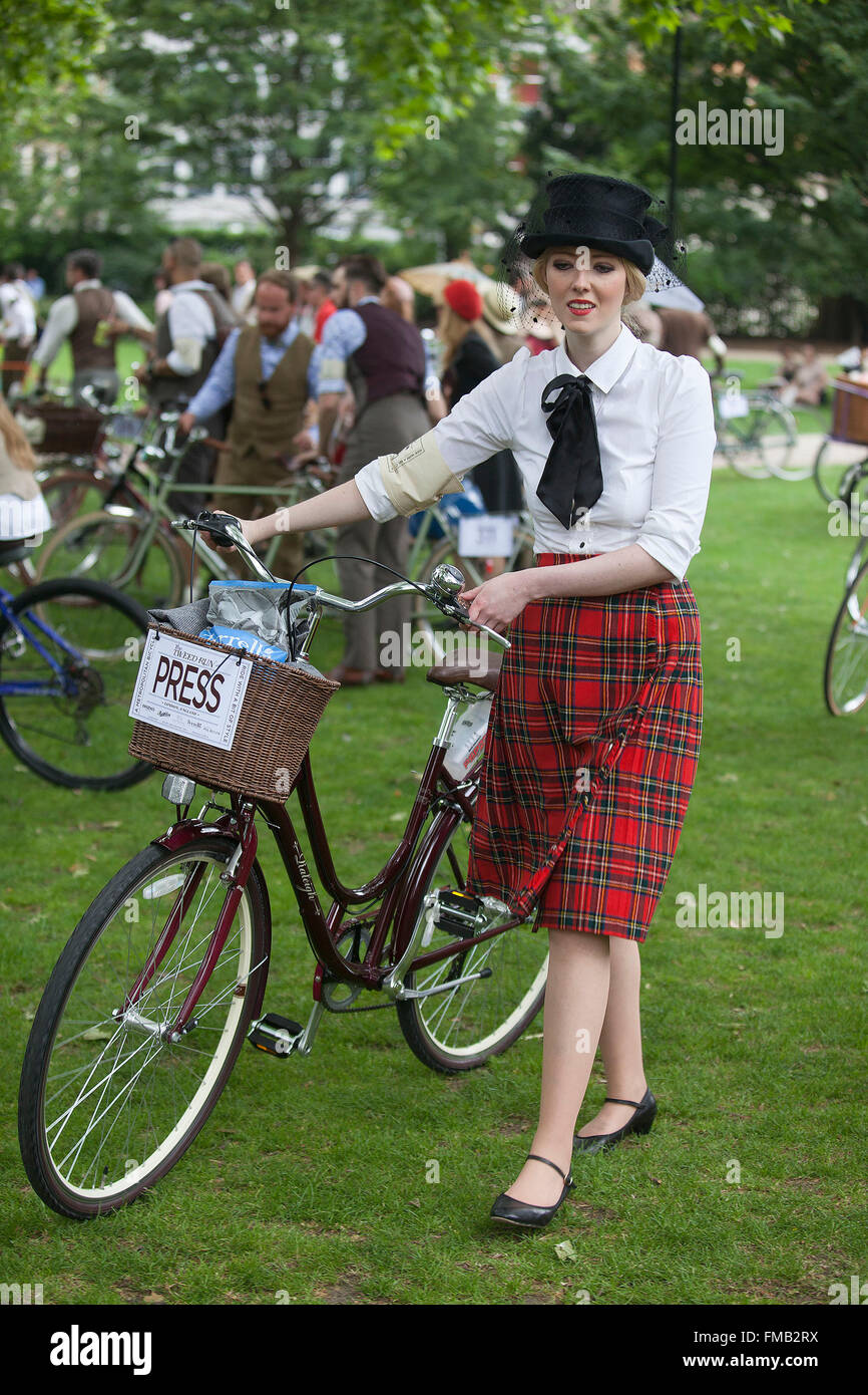 Tweed Run Fahrrad Event Ankunft am Russel Square, London Stockfoto