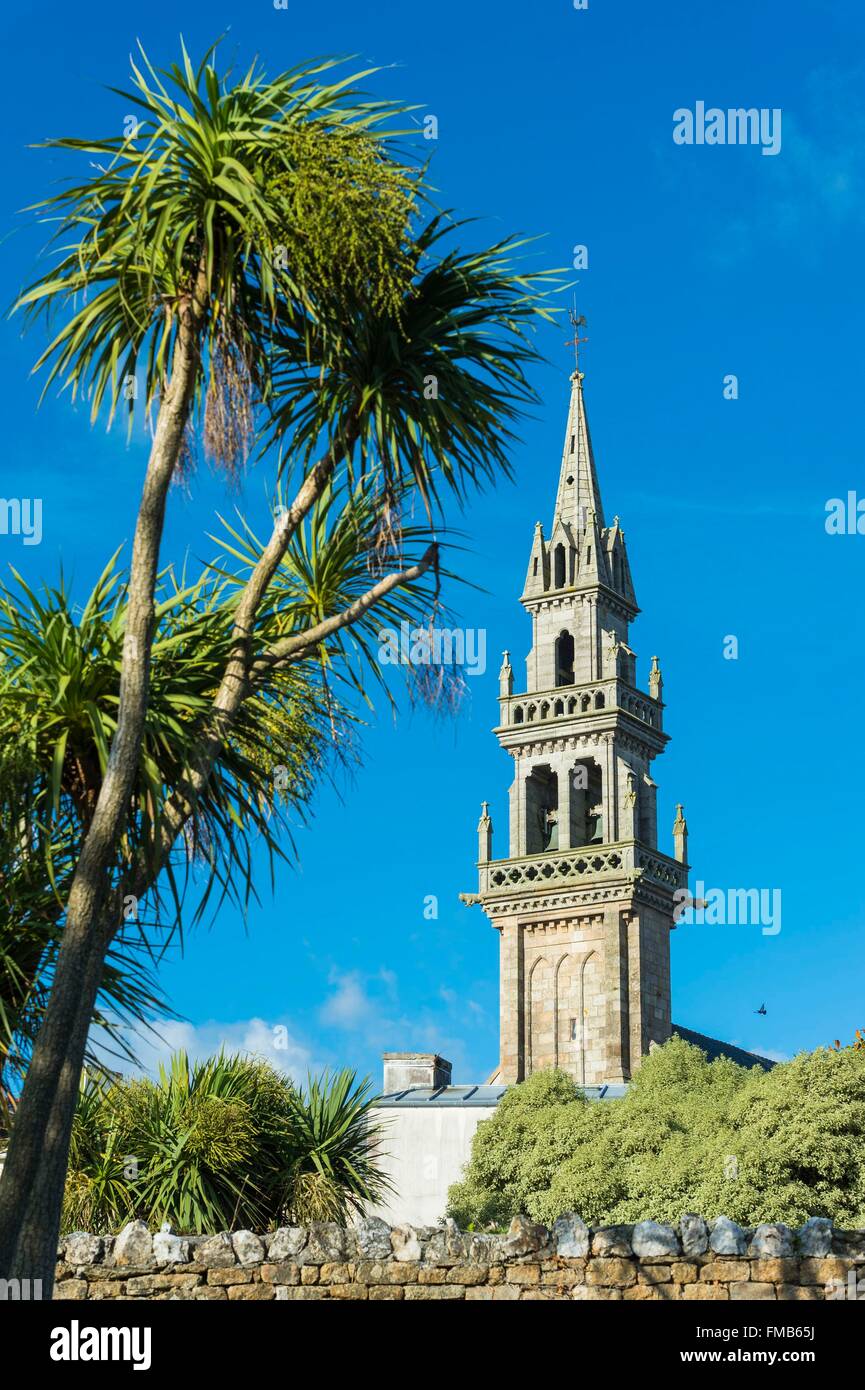 Frankreich, Finistere, Bucht von Morlaix, Carantec, Kirche St. Carantec, Neo-gotischen Stil des neunzehnten Jahrhunderts Stockfoto
