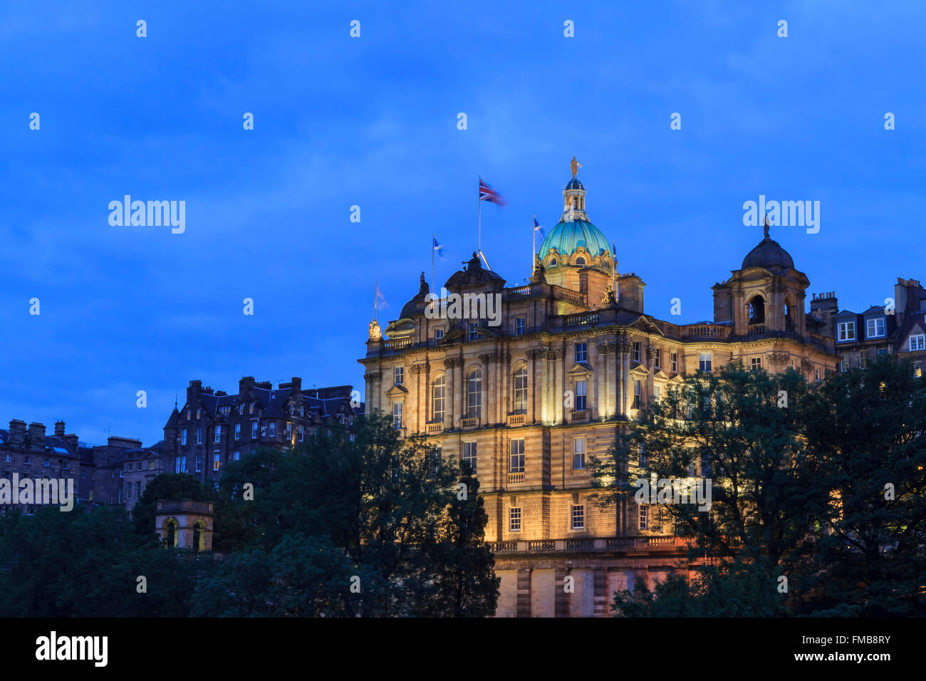 Eine sehr gut aussehende Gebäude - Lloyds Banking Group Plc in der Nacht, Vereinigtes Königreich Stockfoto