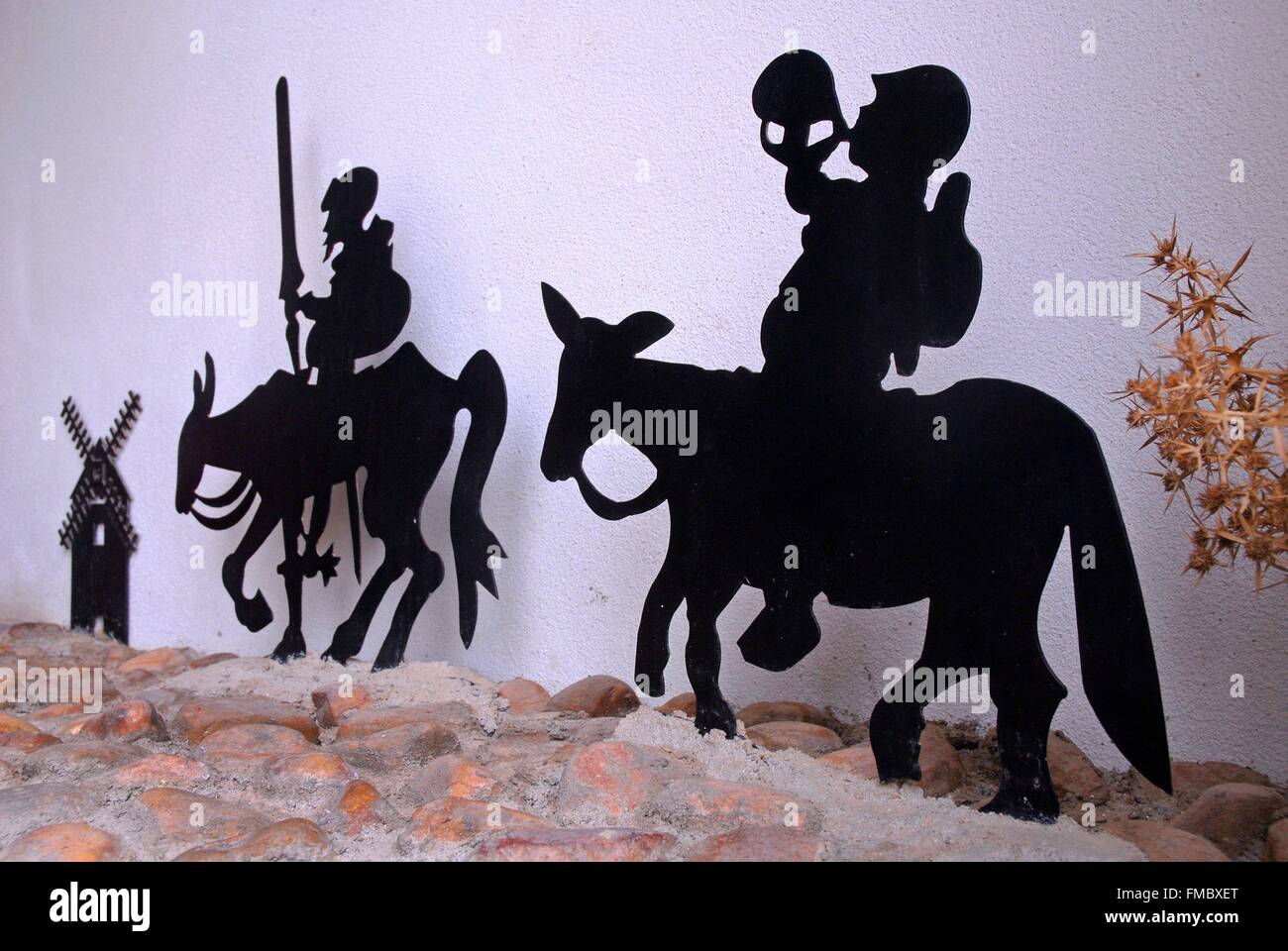 Spanien, Castilla-La Mancha, Provinz Toledo, Don Quixote und Sancho Figuren Pasa Stockfoto
