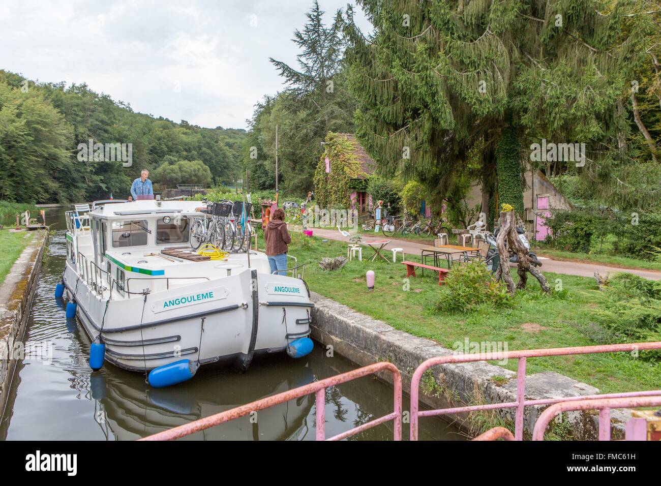 Frankreich, Nièvre, der Canal du Nivernais, sperrt der La Colancelle, Echelle Sardy Stockfoto