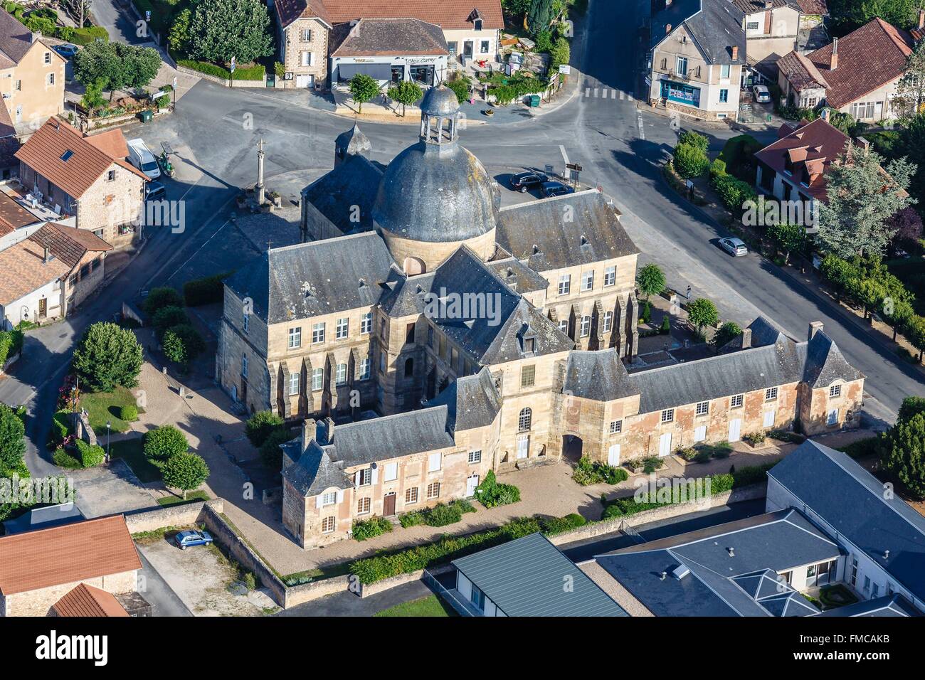 Frankreich, Dordogne, Hautefort, das medizinische Museum (Luftbild) Stockfoto