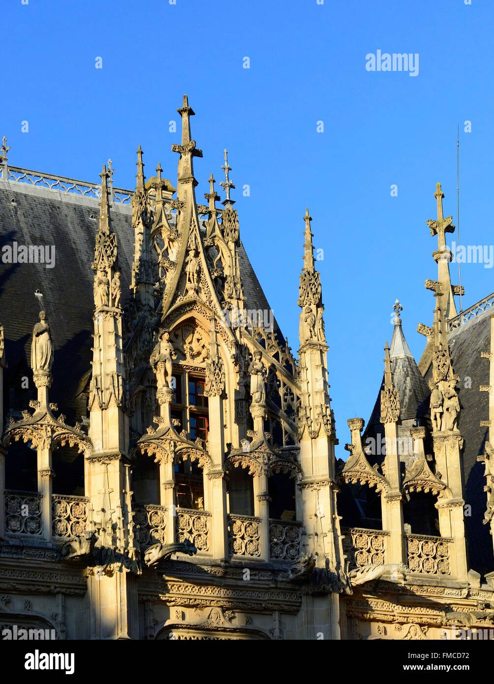 Frankreich, Seine Maritime, Rouen, Gerichtsgebäude, ehemalige Parlament der Normandie Gotik, Detail der Fassade Stockfoto