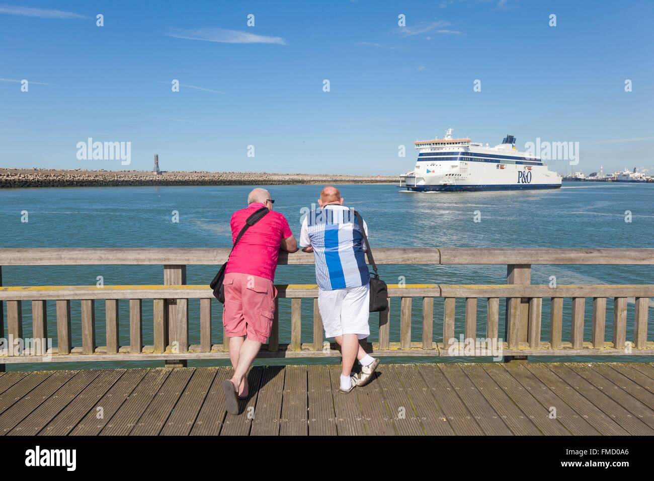 Frankreich, Pas De Calais, Calais, P & O Fähre verlassen den Hafen von Calais Stockfoto
