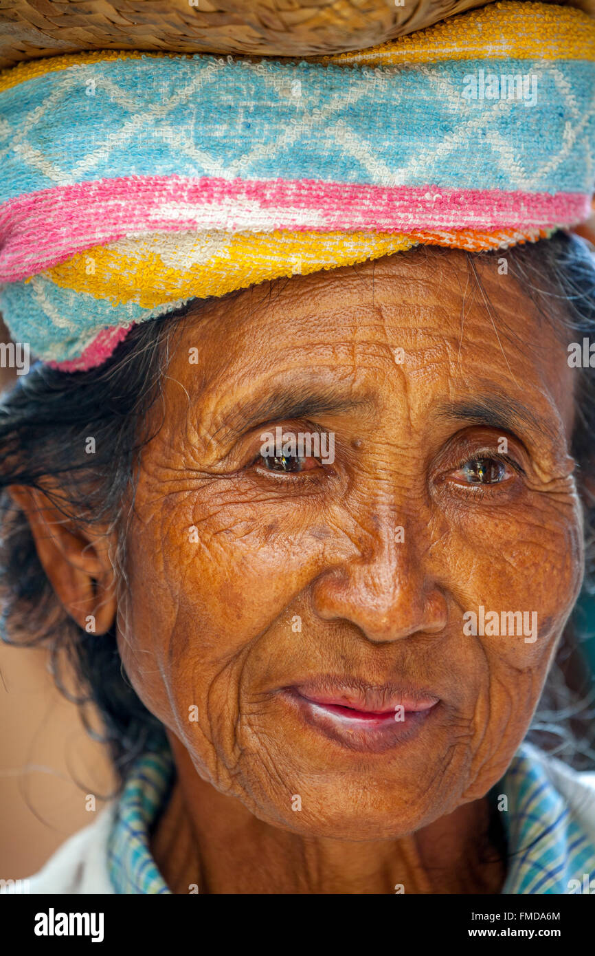 Alte Frau, Balinesen, Porträt, Ubud, Bali, Indonesien Stockfoto