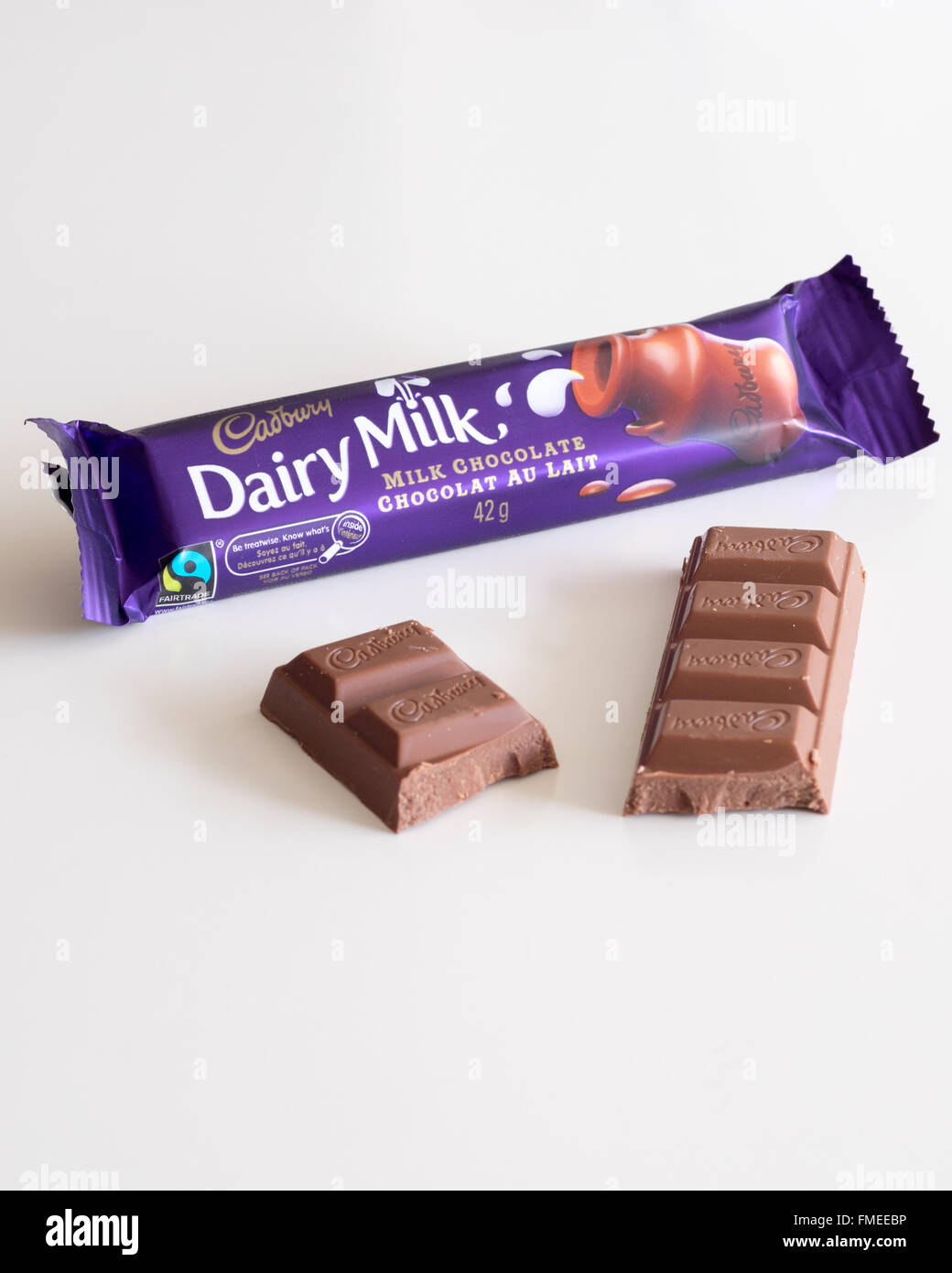 Cadbury Dairy Milk chocolate Bar.  Kanadische Verpackung gezeigt. Stockfoto