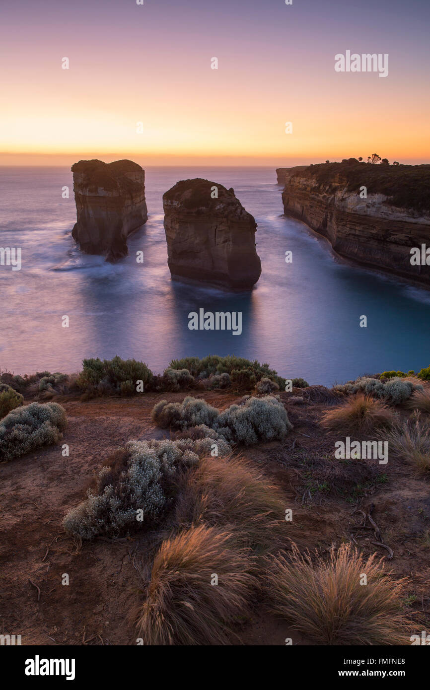 Loch Ard Gorge bei Sonnenuntergang, Port Campbell National Park, Great Ocean Road, Victoria, Australien Stockfoto