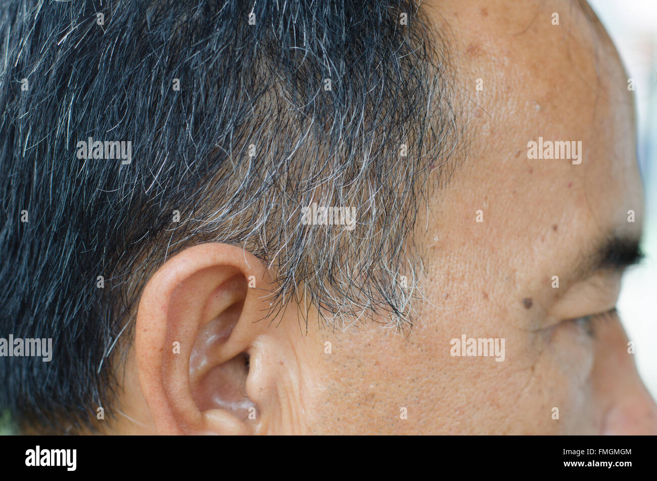 weiße Haare bei älteren Männern Stockfoto