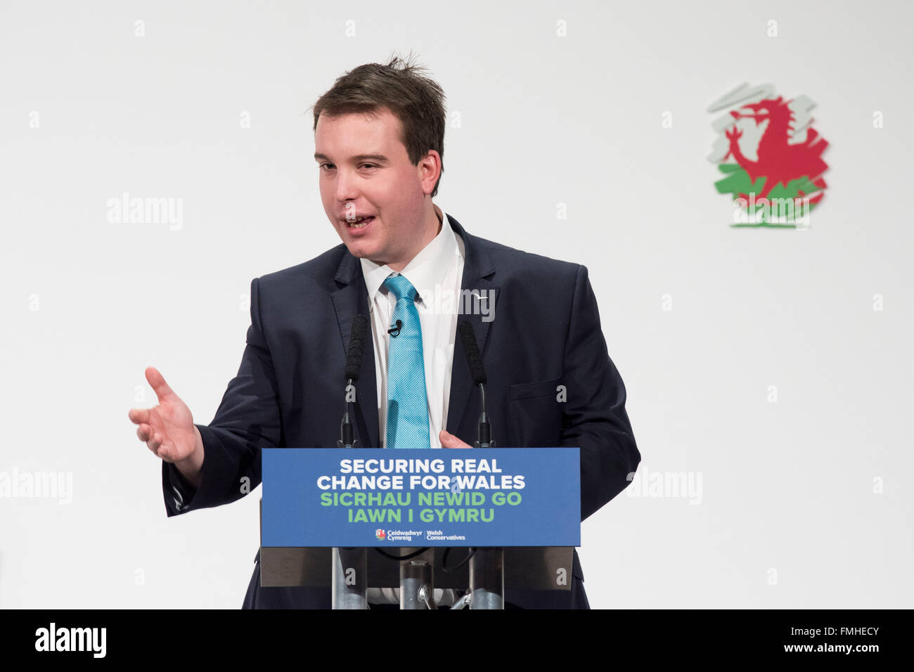 Craig Williams konservative Wartungstafel für Cardiff North spricht auf der Konferenz von Waliser konservative Partei. Stockfoto