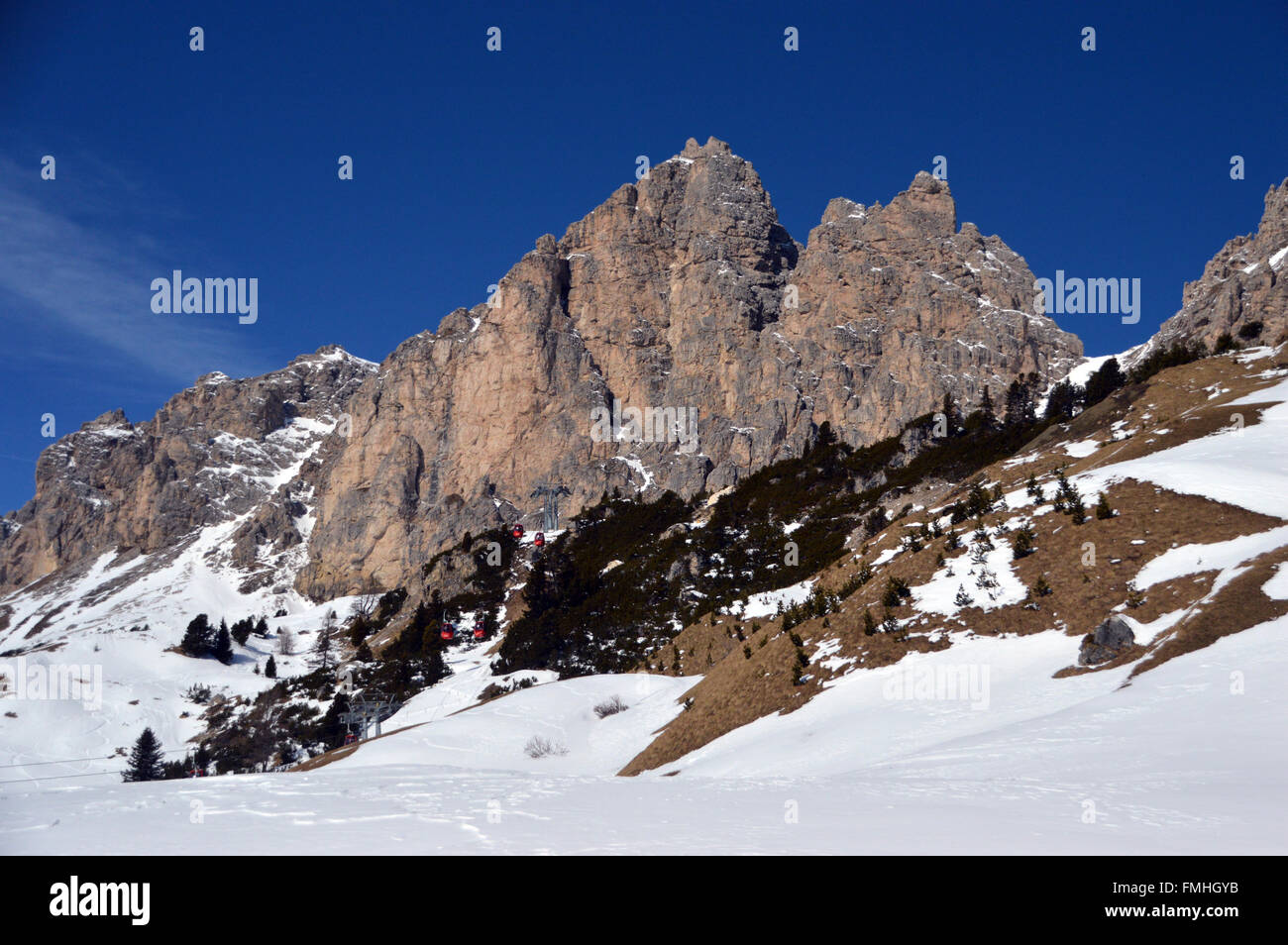 Die Berge Piz da Cir V und Gran Cir hoch aufragenden über Jimmys Refugio in der Nähe von Corvara in italienischen Dolomiten Stockfoto