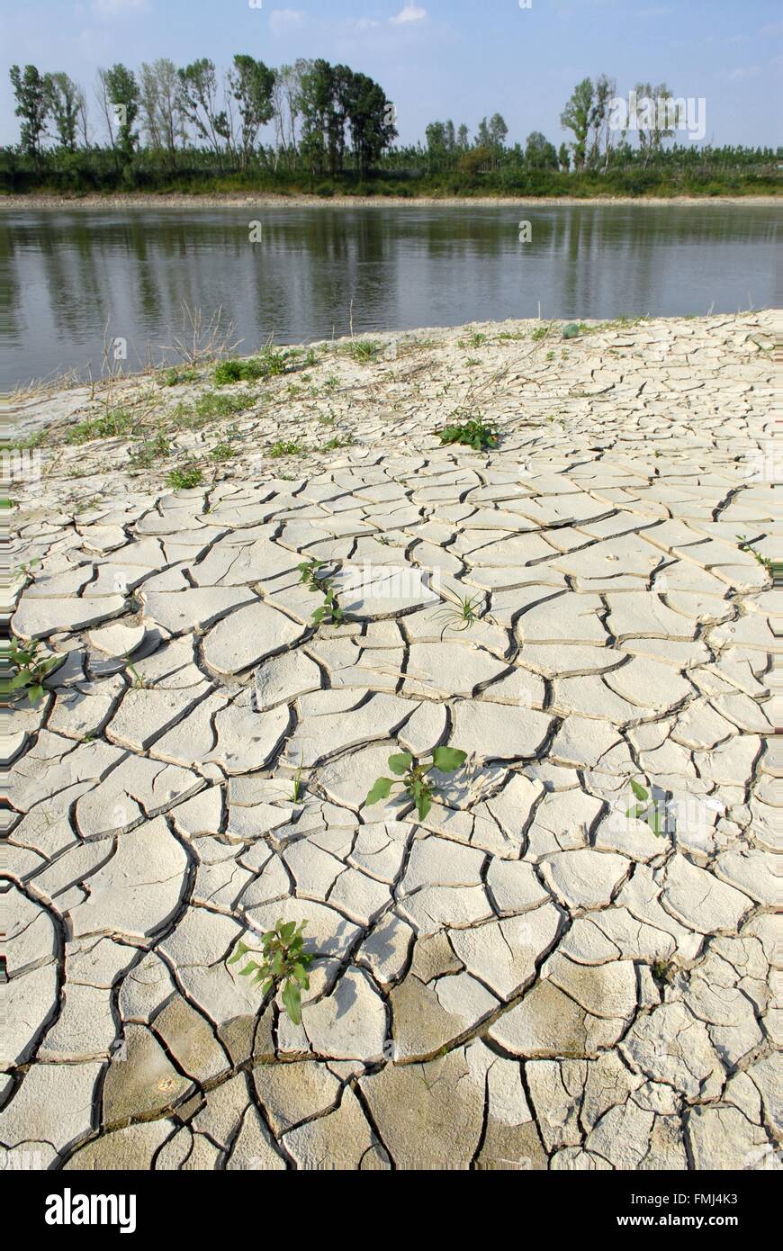 Italien, außergewöhnlich niedrigem Wasserstand des Flusses Po in Boretto (Parma) Stockfoto