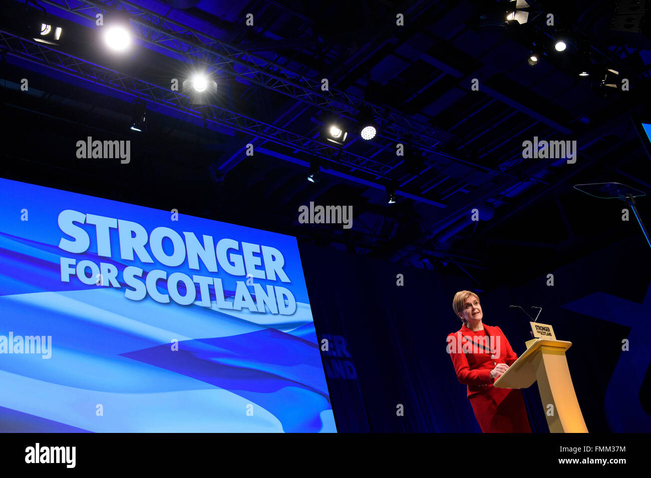 Nicola Sturgeon, erste Ministerin Schottlands und Vorsitzende der Scottish National Party (SNP), sprach am Samstag, den 12. März 2016, auf der Frühjahrstagung der Partei in Glasgow, Schottland. Stockfoto