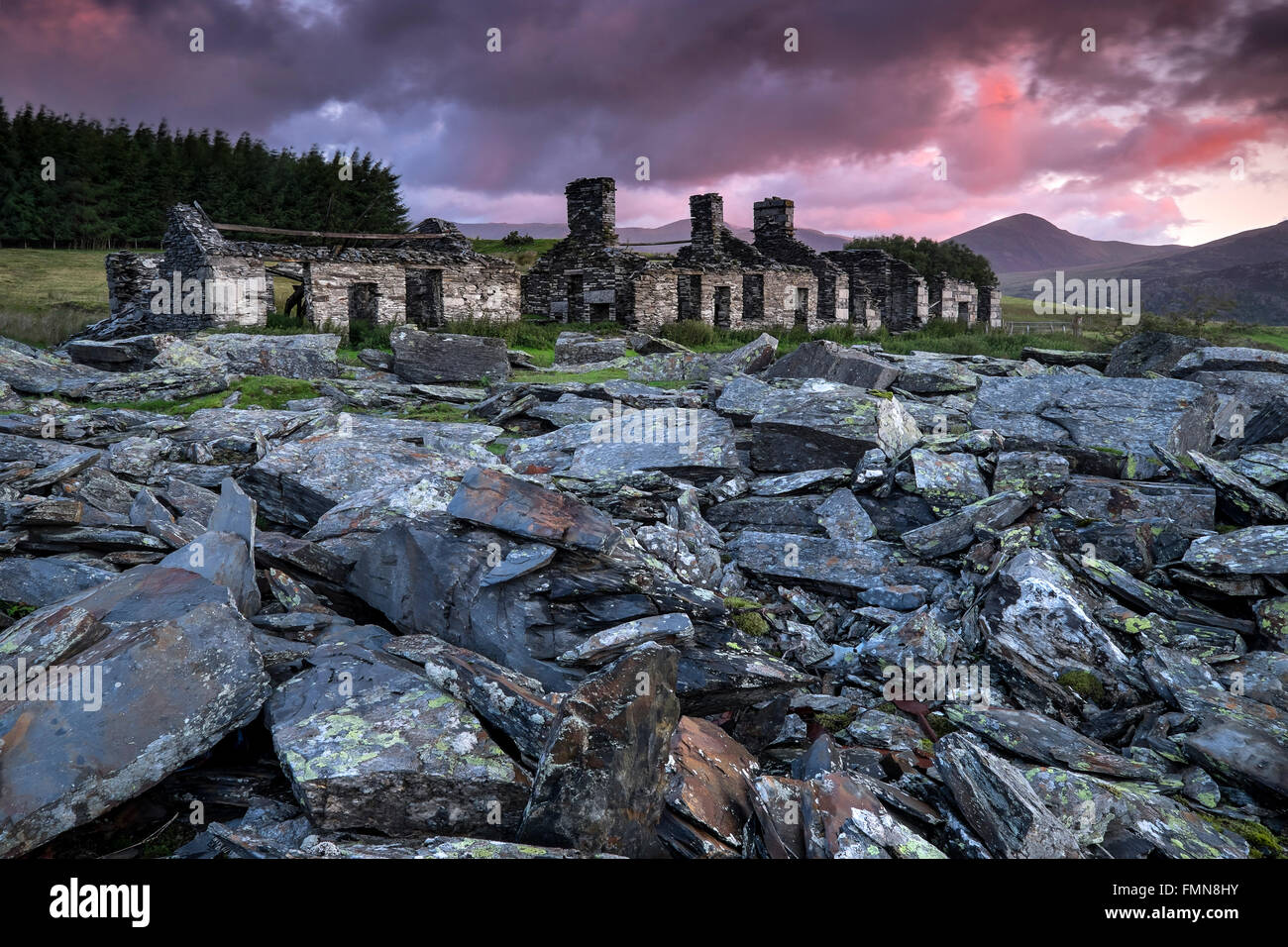 Rhos Kaserne bei Sonnenaufgang, Rhos Steinbruch Moel Siabod, Snowdonia, North Wales, UK Stockfoto