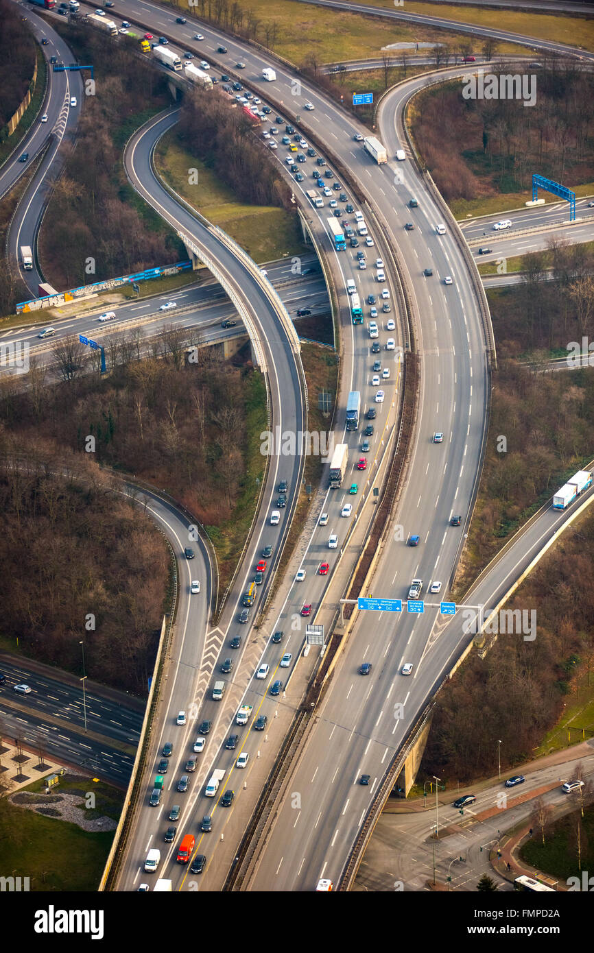 Verkehrsaufkommen und Staus auf der Autobahn A42 transport Infrastruktur, Duisburg, Ruhr District, North Rhine-Westphalia, Deutschland Stockfoto