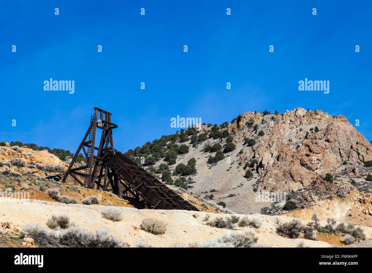 Die Welle in der verlassenen Mine Gold Hill auf dem Weg nach Virginia City, Nevada, USA Stockfoto