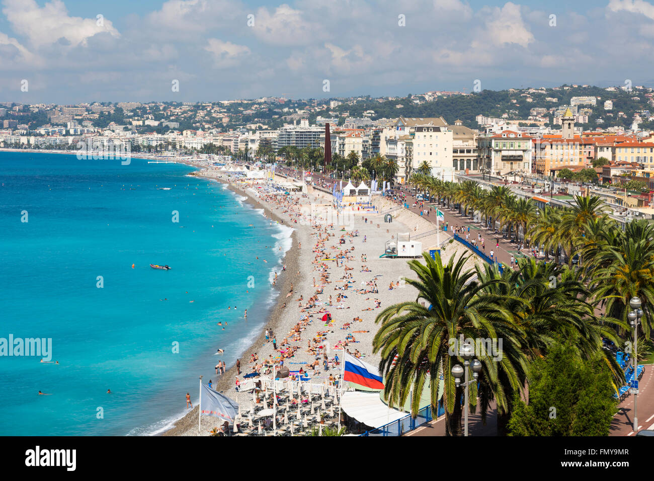 Nizza, Côte d ' Azur, Cote d ' Azur, Frankreich.  Strand & Promenade des Anglais gesehen vom Parc De La Colline du Chateau oder Schloss-Hügel Stockfoto