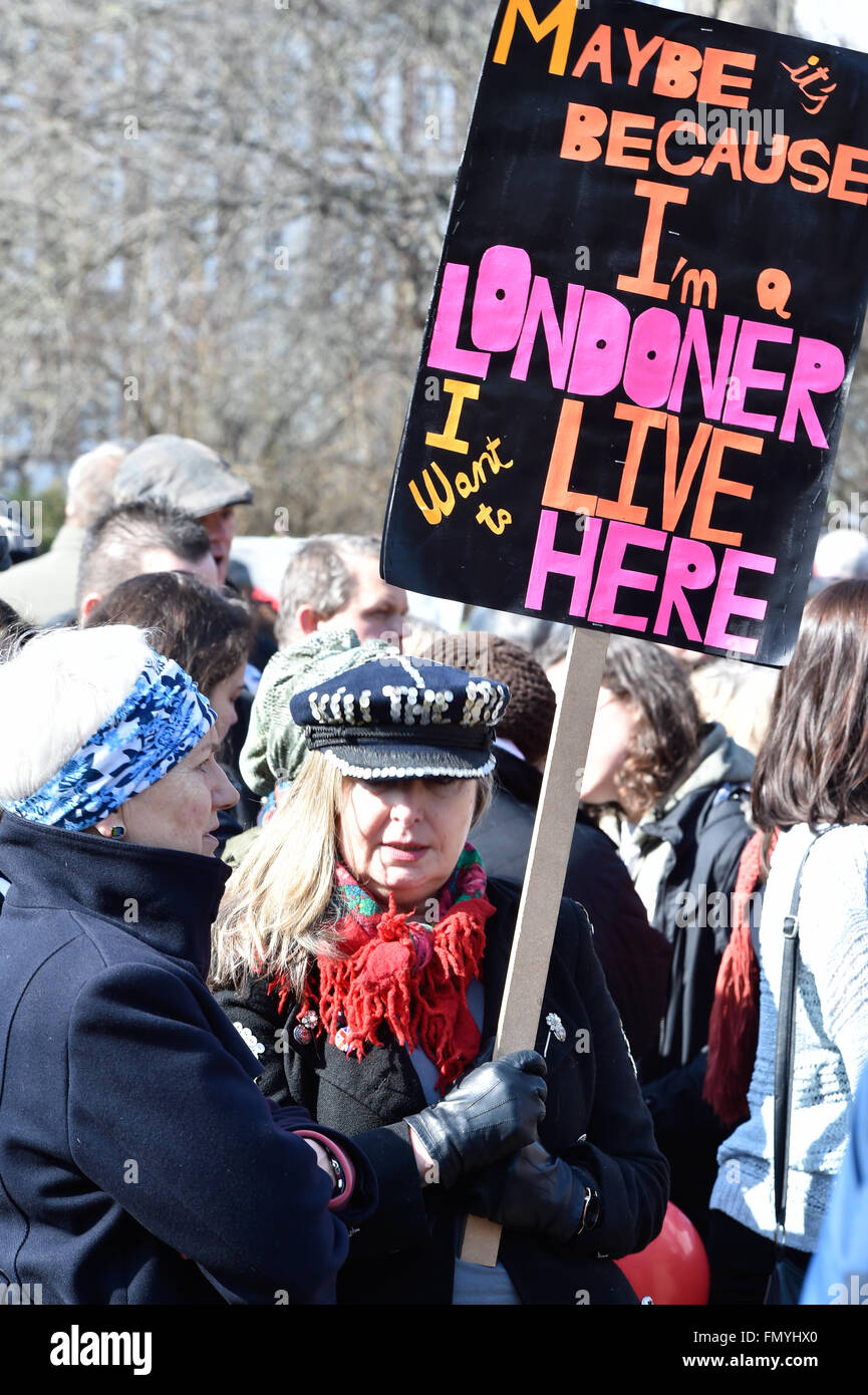 London, UK. 13. März 2016. Demonstranten versammeln sich in London am Lincoln es Inn Field am 13. März 2016 zum protest gegen die Wohnungs-Gesetz. Bildnachweis: Alan West/Alamy Live-Nachrichten Stockfoto