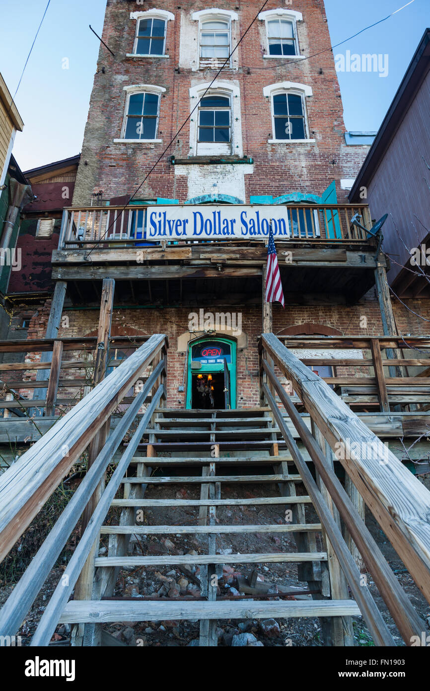 Hintere Eingang zum Silver Dollar Saloon in Virginia City, Nevada, USA Stockfoto