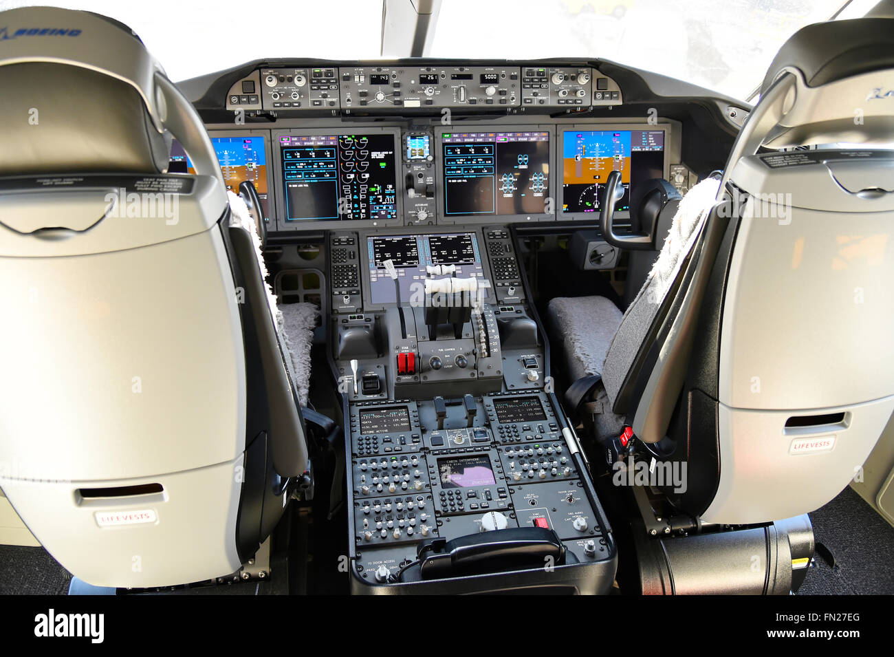 Cockpit, Panel, Schalter, Boeing 787, B787, b 8, 9, Dreamliner, Dream Liner, Flughafen München, Flughafen München, MUC, EDDM Stockfoto