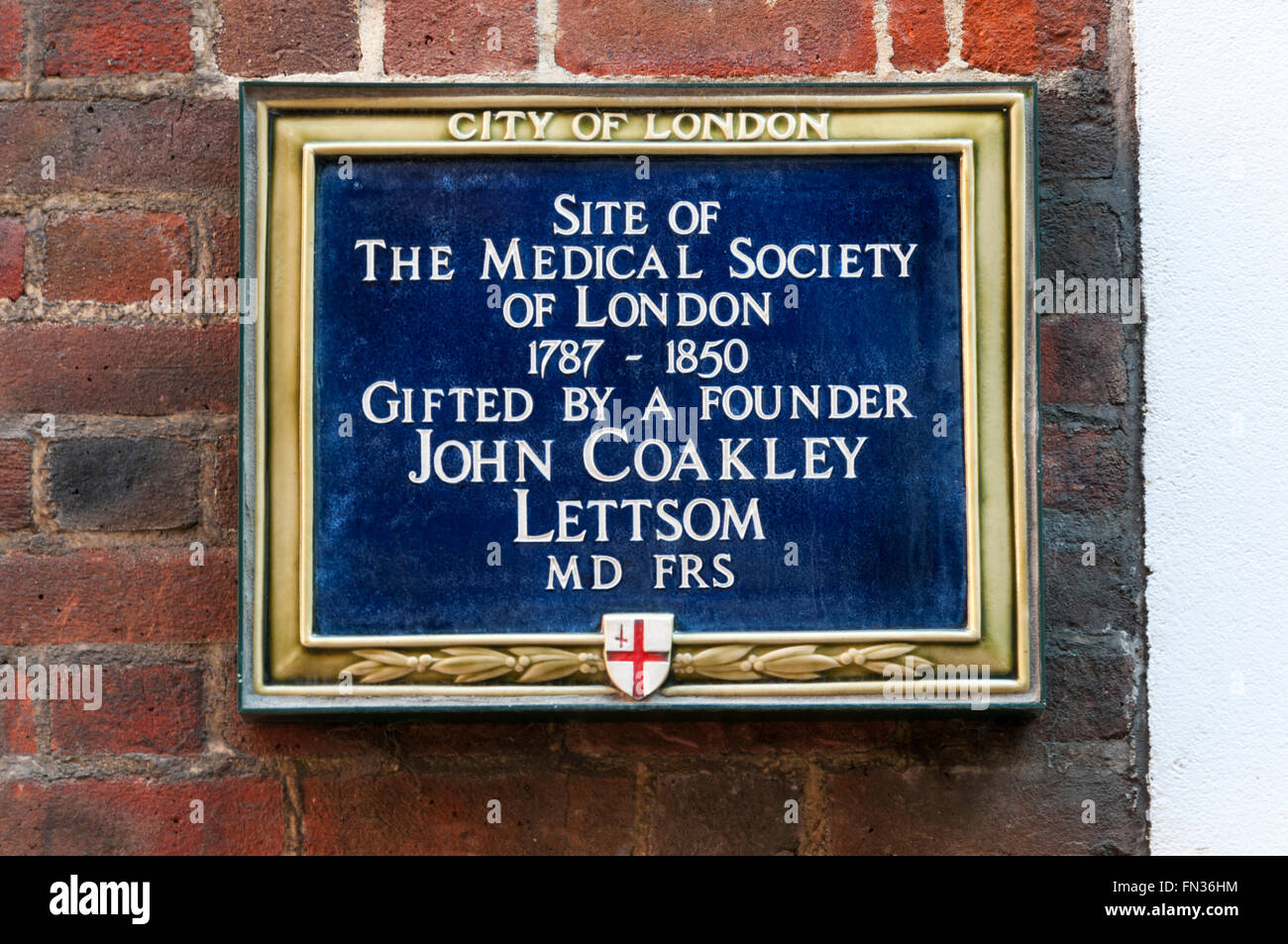Eine Gedenktafel im Bolzen Gericht markiert den Ort Medical Society of London. Stockfoto