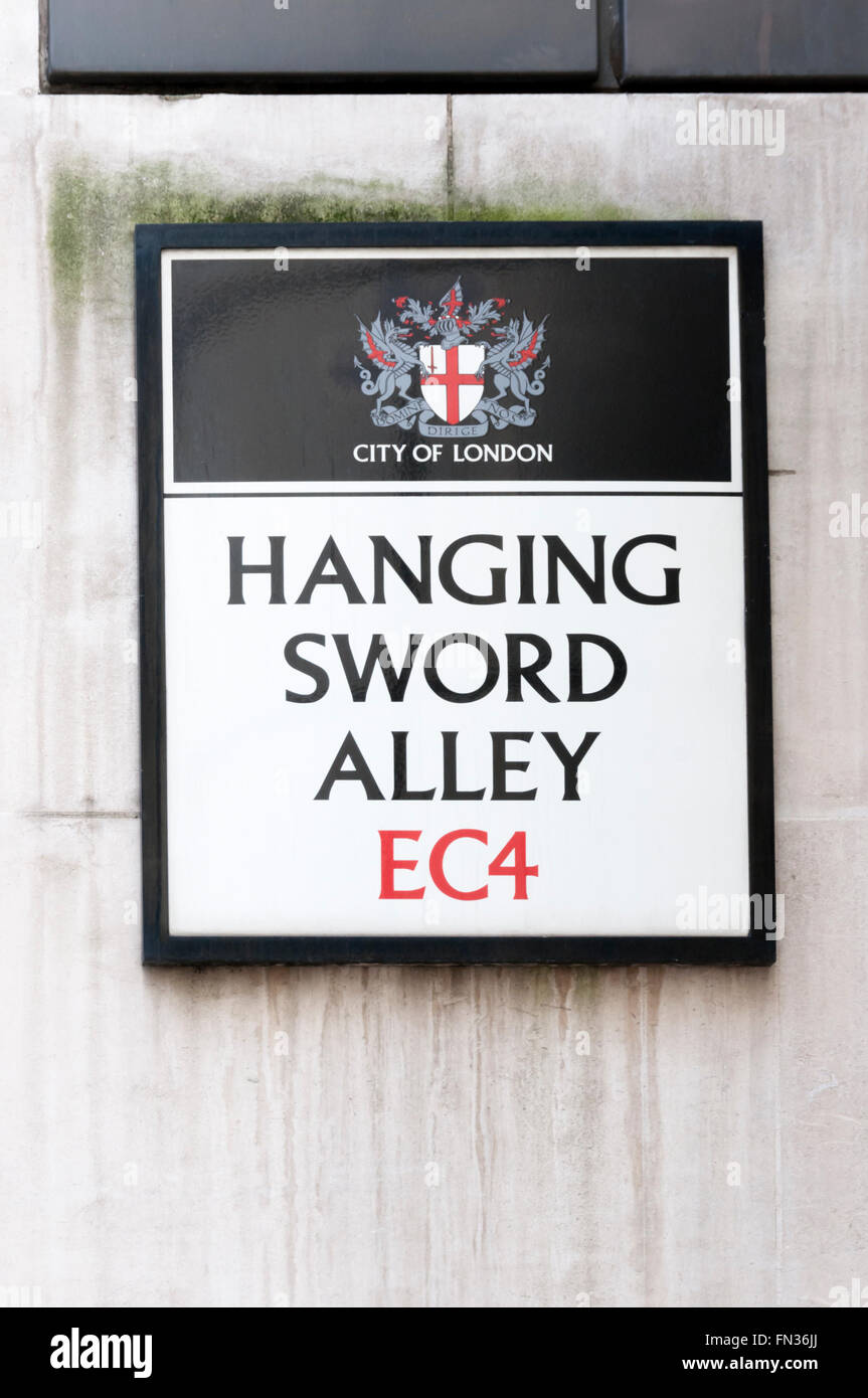Straßenname Zeichen für hängende Schwert Gasse in der City of London. Stockfoto