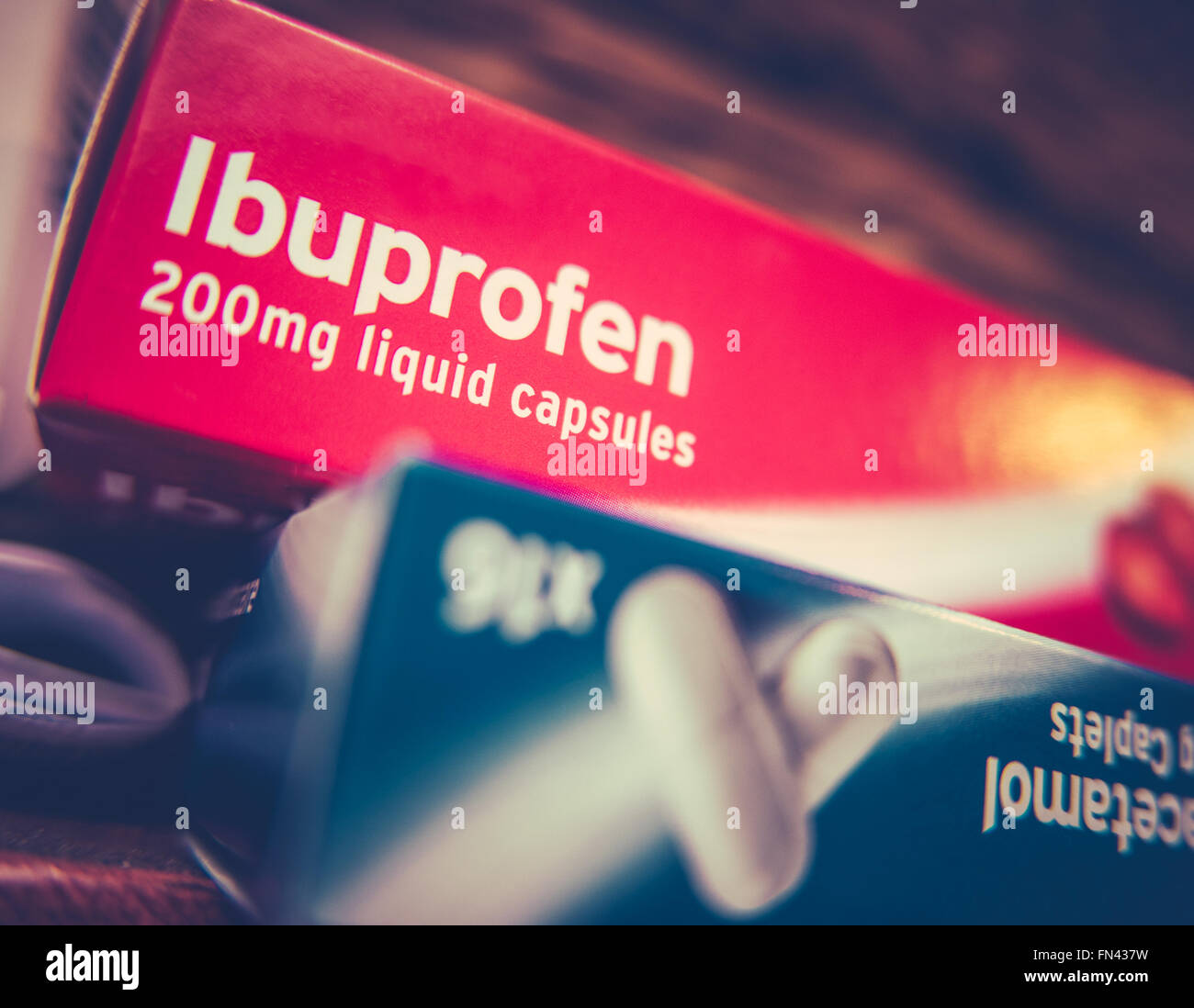 Ibuprofen paracetamol -Fotos und -Bildmaterial in hoher Auflösung – Alamy