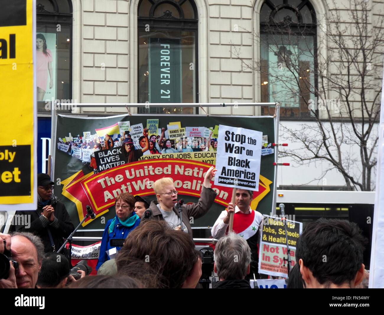 New York City, 14. März 2016. Tag des Friedens und der Solidarität-Rallye an der 34th Street Herald Square, gefolgt von einem Marsch zu den Vereinten Nationen in New York City. Bildnachweis: Mark Apollo/Alamy Live-Nachrichten Stockfoto