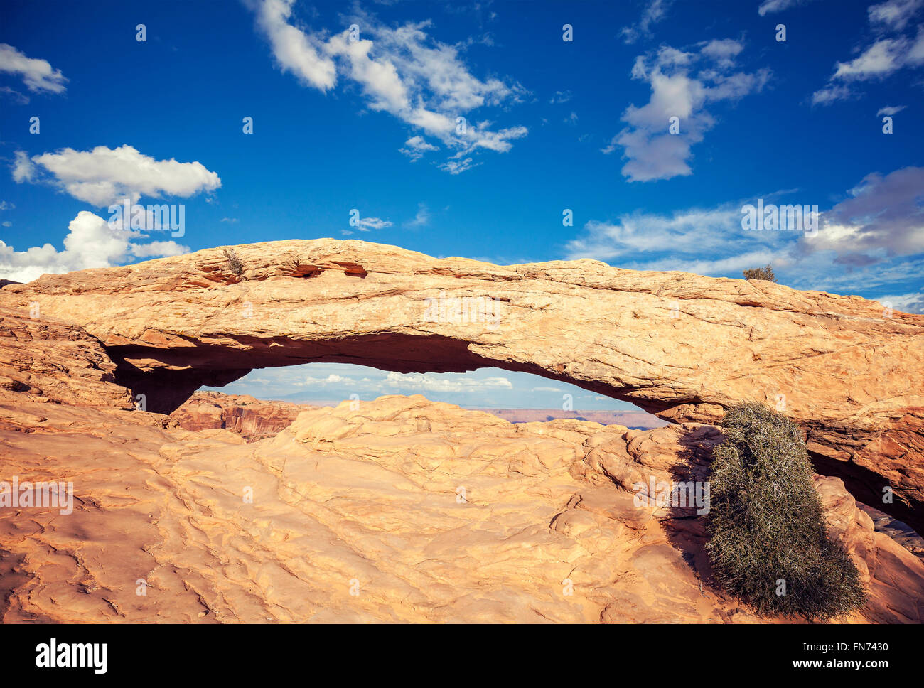Retro-alte Film getönten Mesa Arch im Canyonlands National Park, Utah, USA. Stockfoto