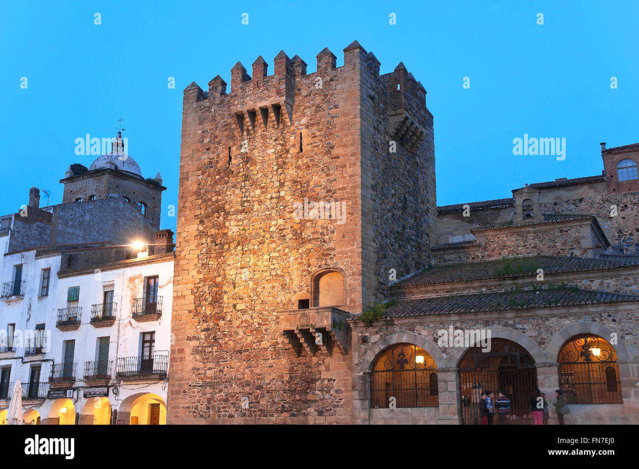 Bujaco Turm des 12. Jahrhunderts und Einsiedelei des Friedens - des 18. Jahrhunderts, Caceres, Region Extremadura, Spanien, Europa Stockfoto
