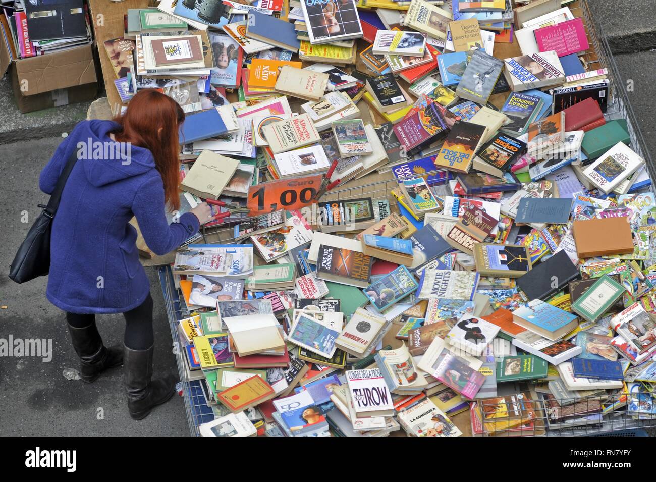 Mailand, Italien, Flohmarkt, Second-Hand Bücherstand Stockfoto