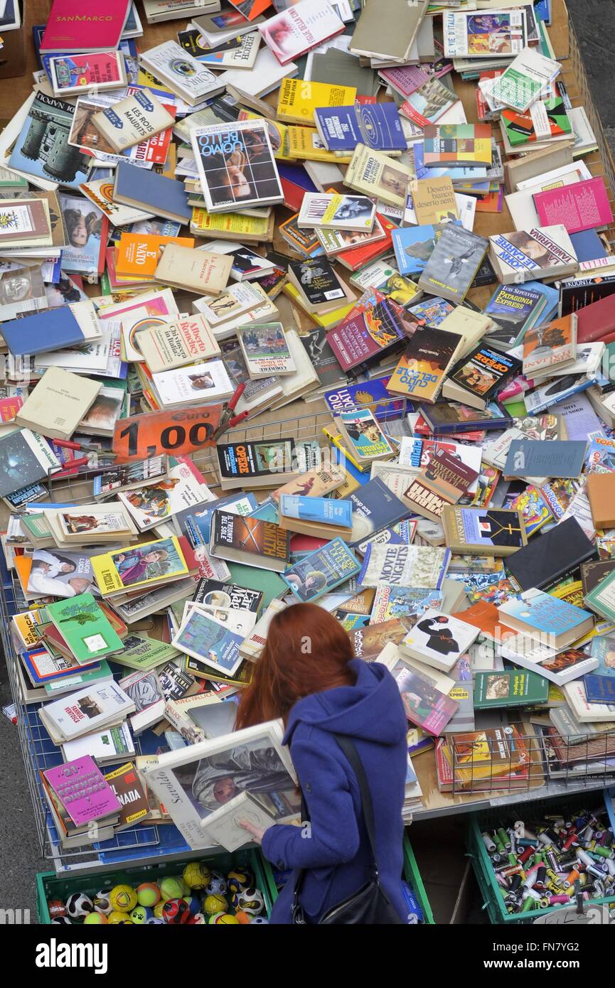 Mailand, Italien, Flohmarkt, Second-Hand Bücherstand Stockfoto