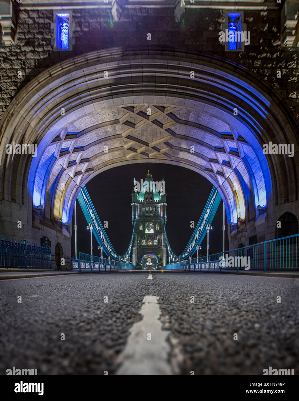 Tower Bridge at Night, London, England, Vereinigtes Königreich Stockfoto