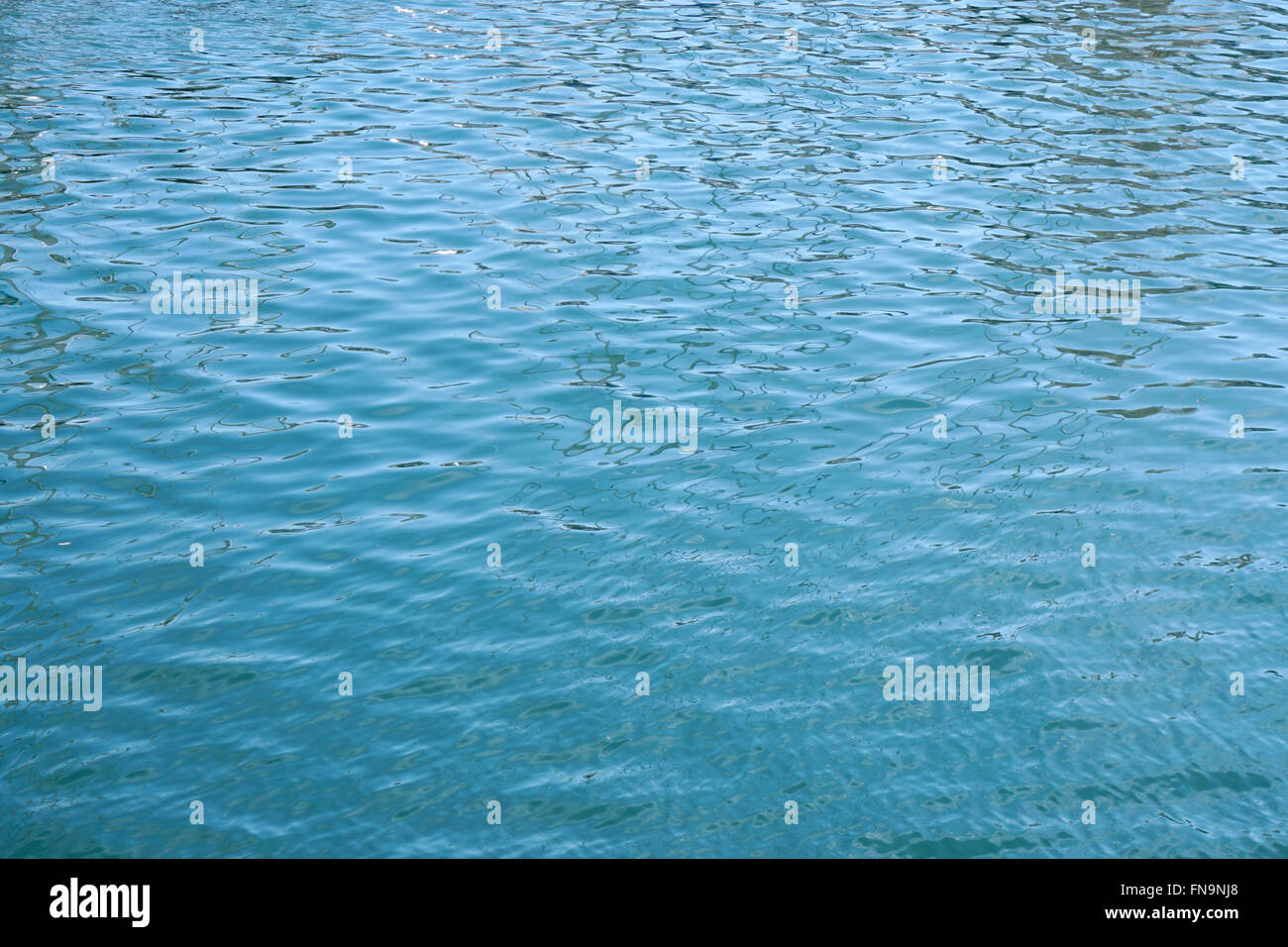 Blauwasser Oberfläche Hintergrund zu beruhigen Stockfoto